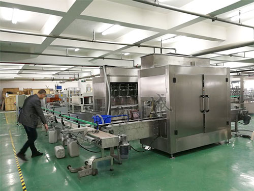 ����Ͱ�bҺ�wˮ�ܷ��Ԅӻ����b�C��