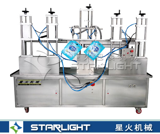 ������������b�C