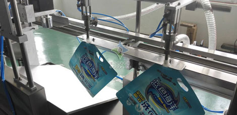 ������������b�C